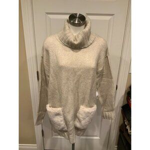 M Magaschoni Beige Wool Blend Turtleneck Sweater w/ Furry Pockets, Size M